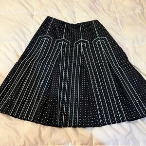 CARLISLE size 4 black with blue square dots pleated lined skirt